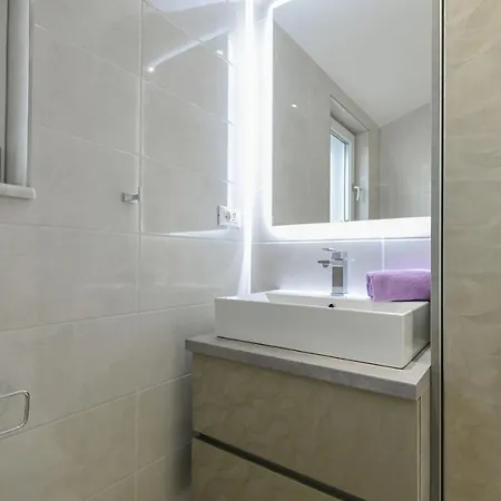 Vila Ctim249/ Modern Decorated With Private Pool