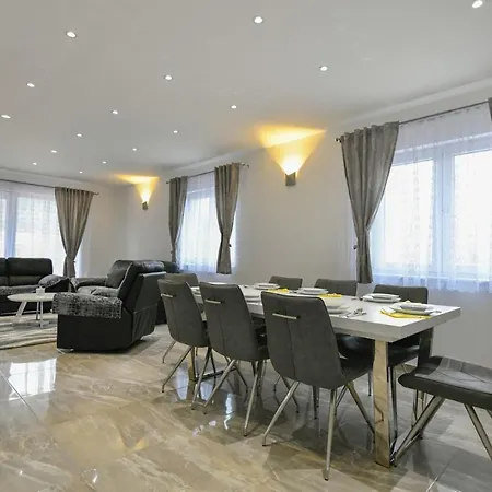 Villa Ctim249/ Modern Decorated With Private Pool Imotski